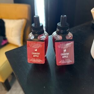 Bath & Body Works Country Apple Wallflower Refill Set
